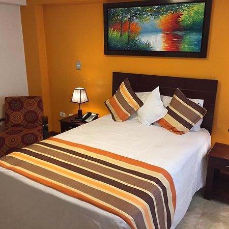 Hotel Europa Iquitos Kamer foto