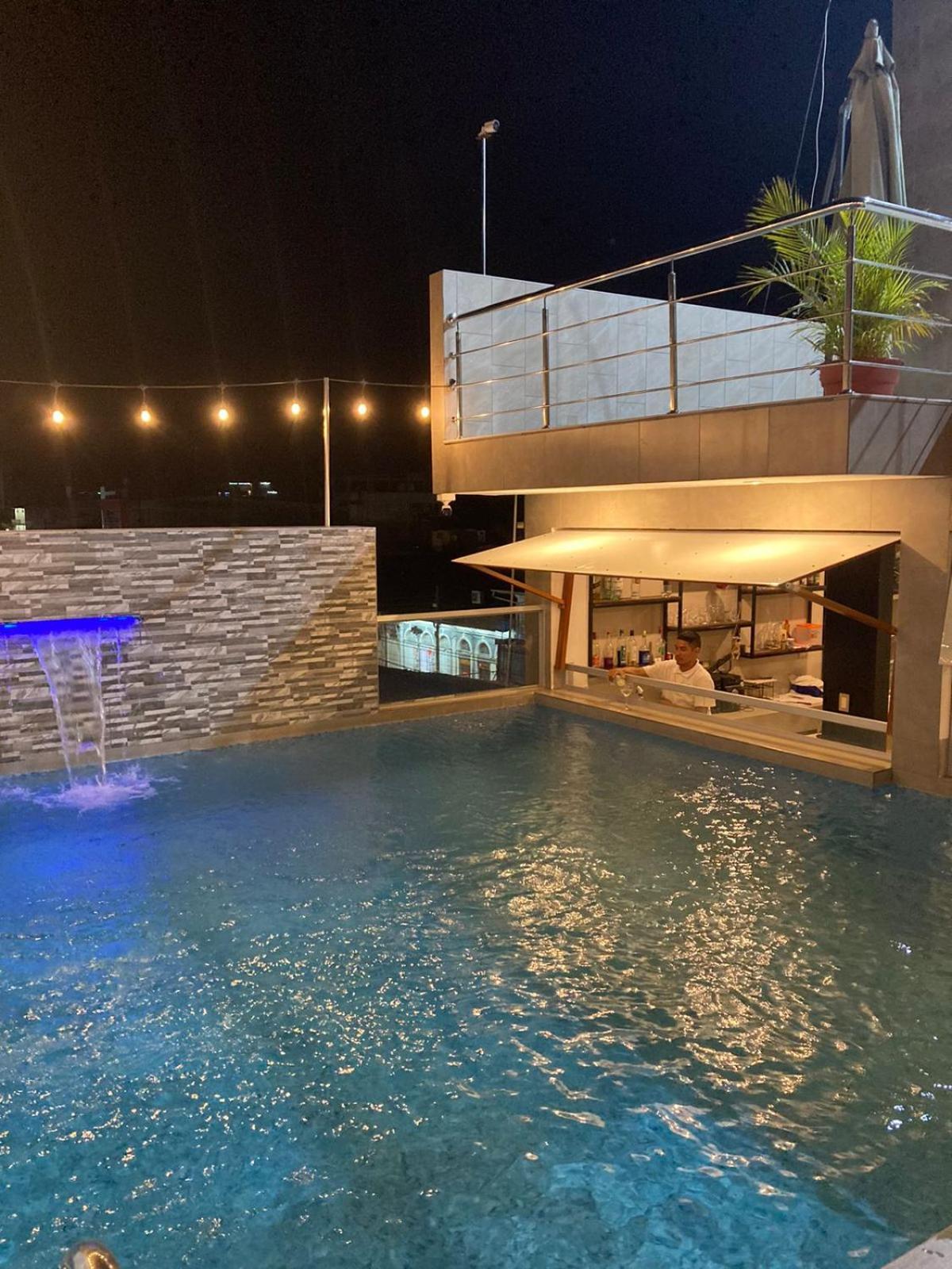 Hotel Europa Iquitos Buitenkant foto