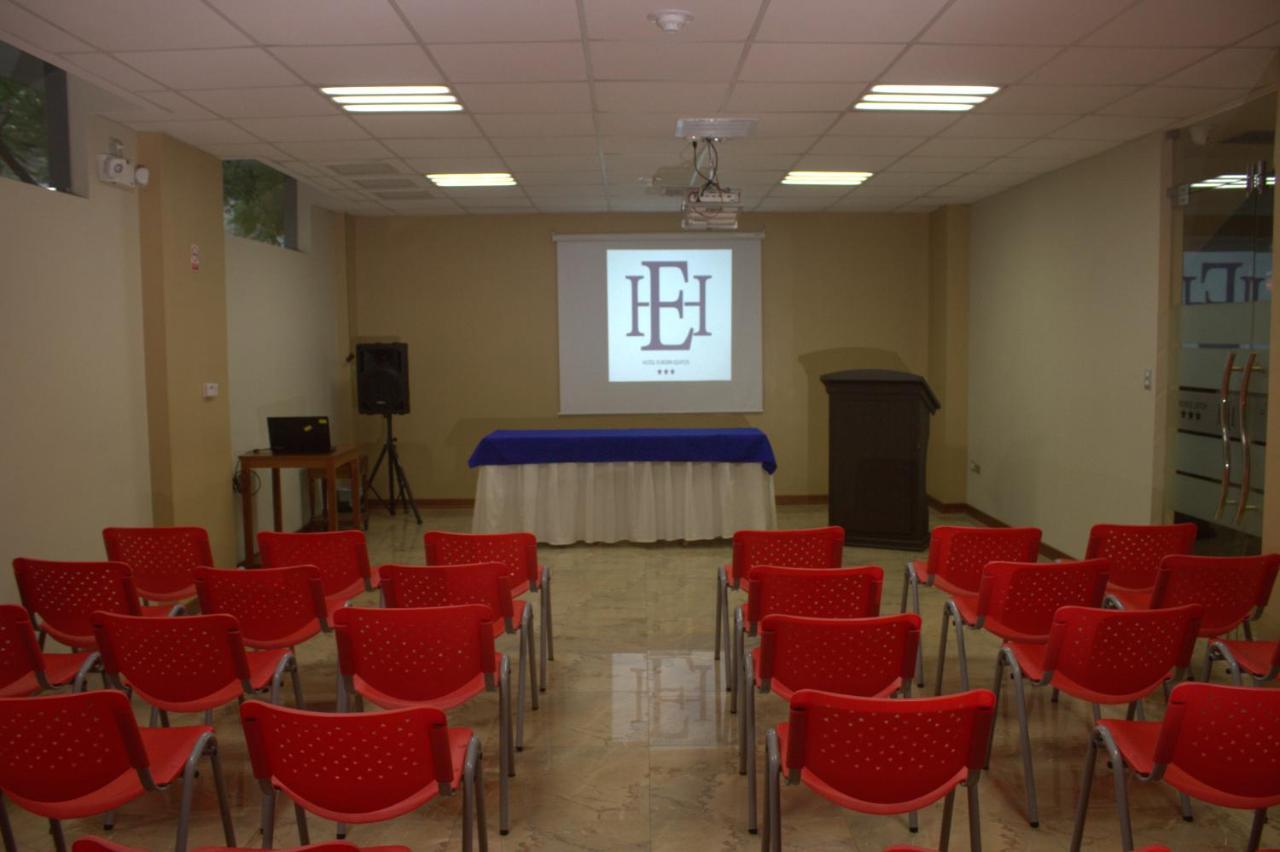 Hotel Europa Iquitos Buitenkant foto