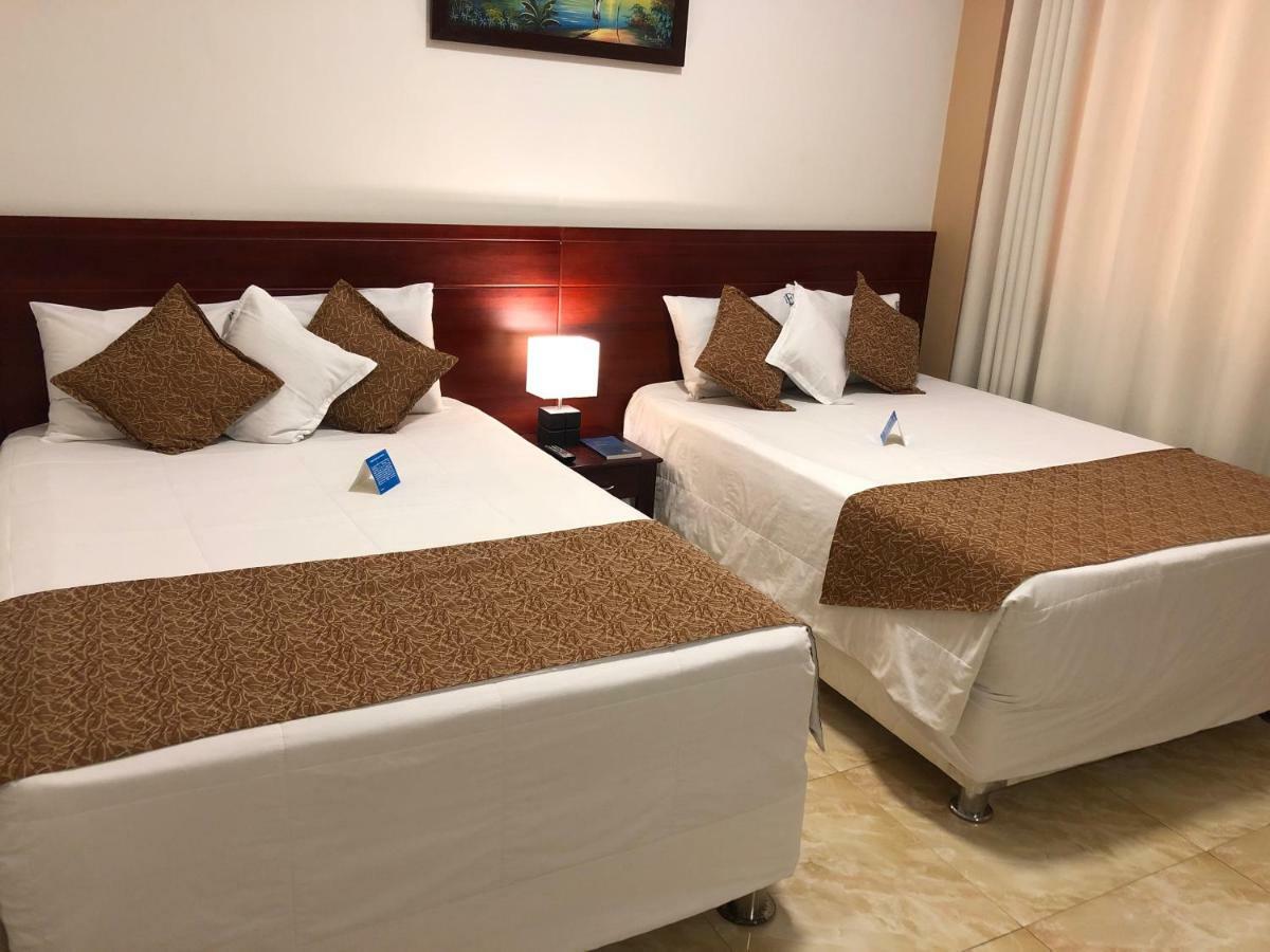 Hotel Europa Iquitos Buitenkant foto