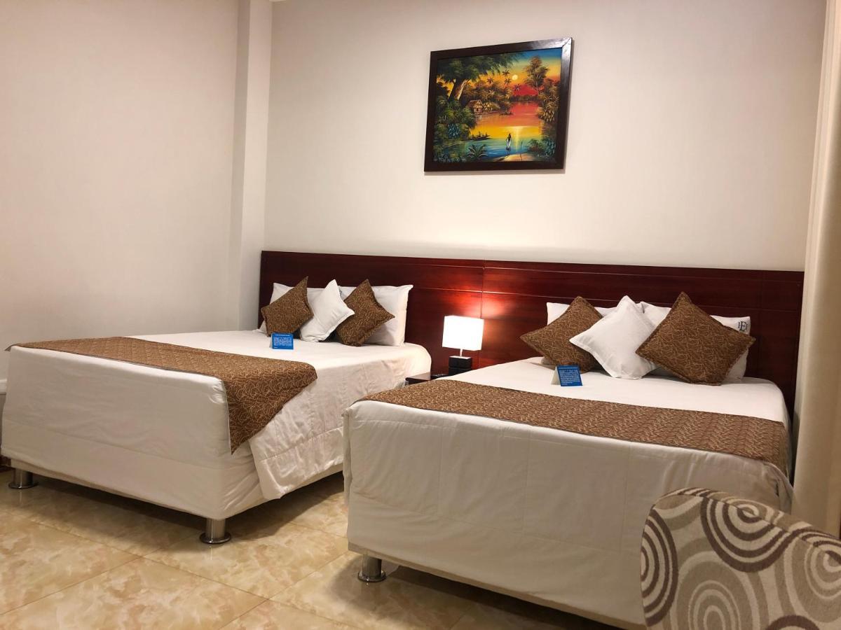 Hotel Europa Iquitos Buitenkant foto